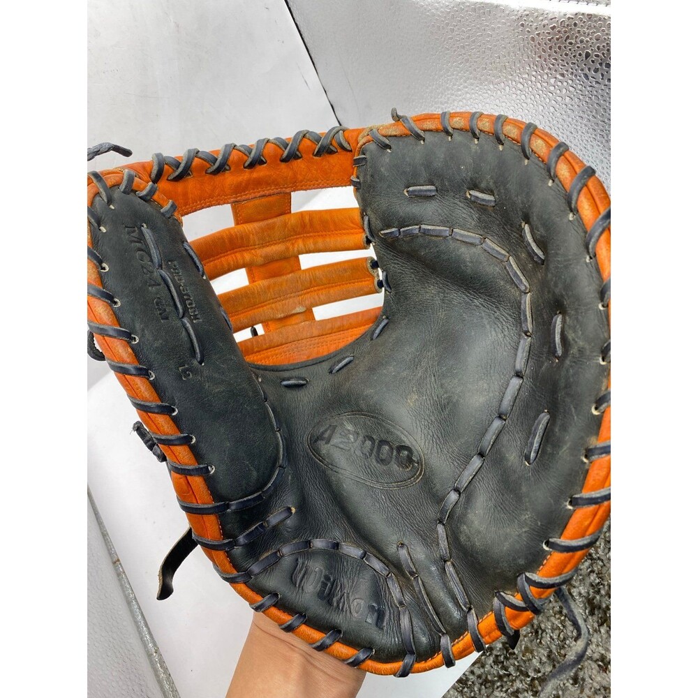 Wilson A2000 Pro Stock 12" Brown/black Leather 1st baseman Mitt RHT